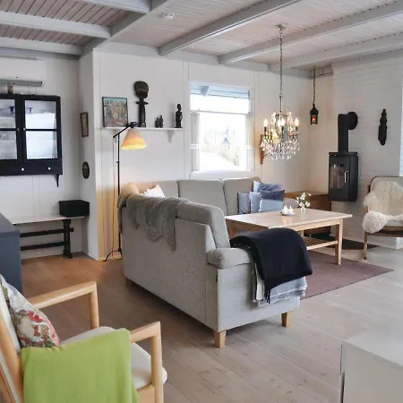 Three-bedroom Holiday In