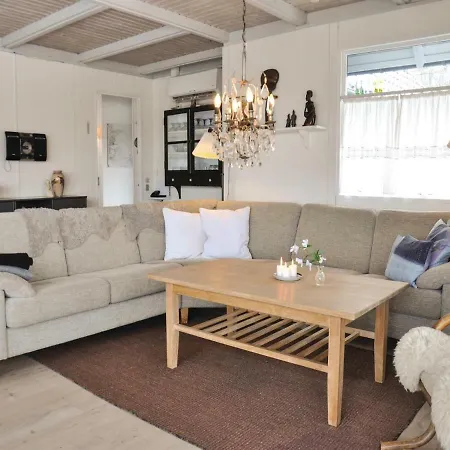 Tatil Evi Three-bedroom Holiday In *