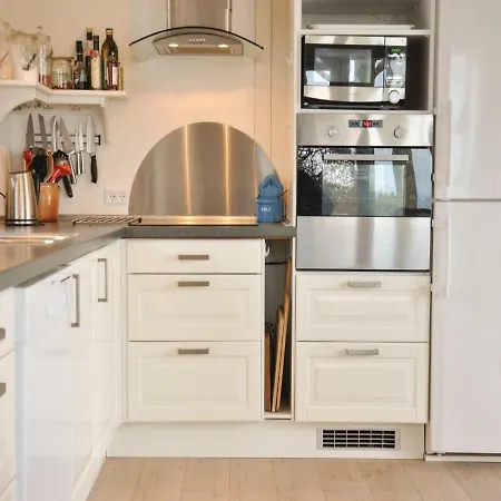 Three-bedroom Holiday In *